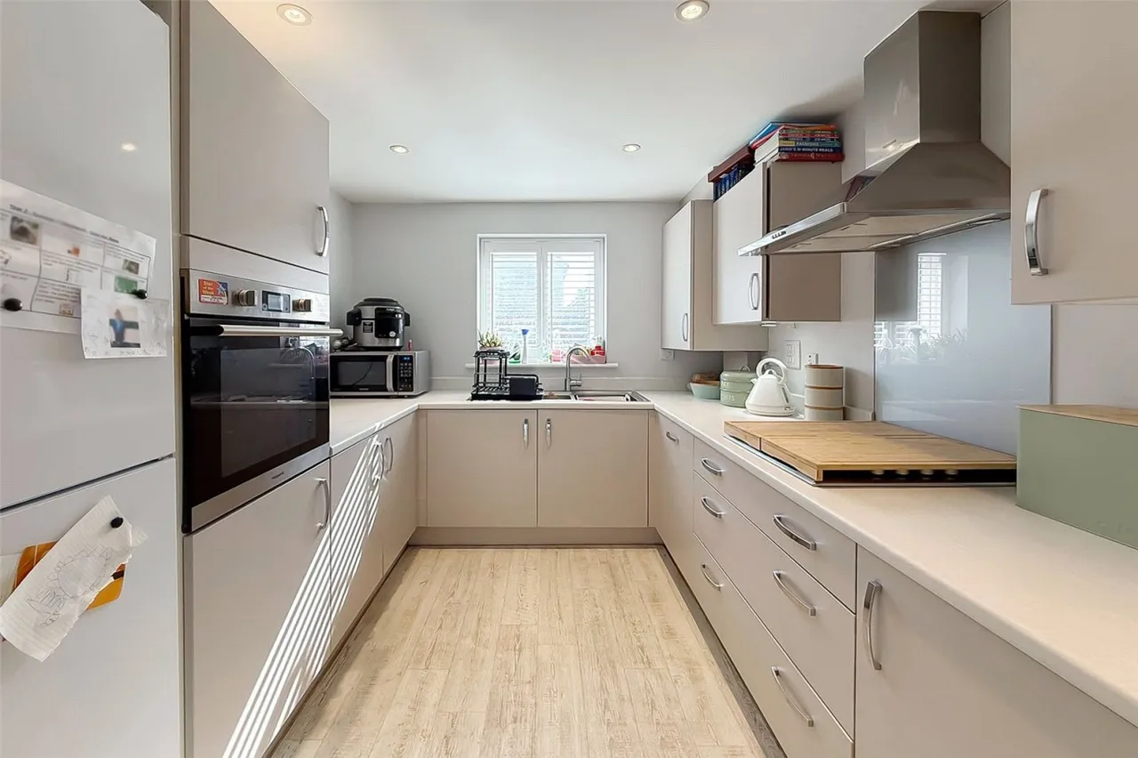 Littlehampton, BN17, photo 3