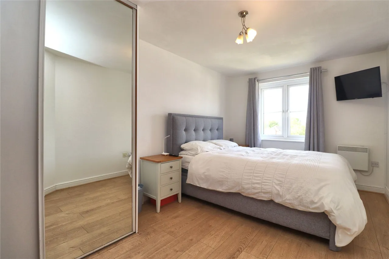 Goldsworth Road, Woking, GU21, photo 7