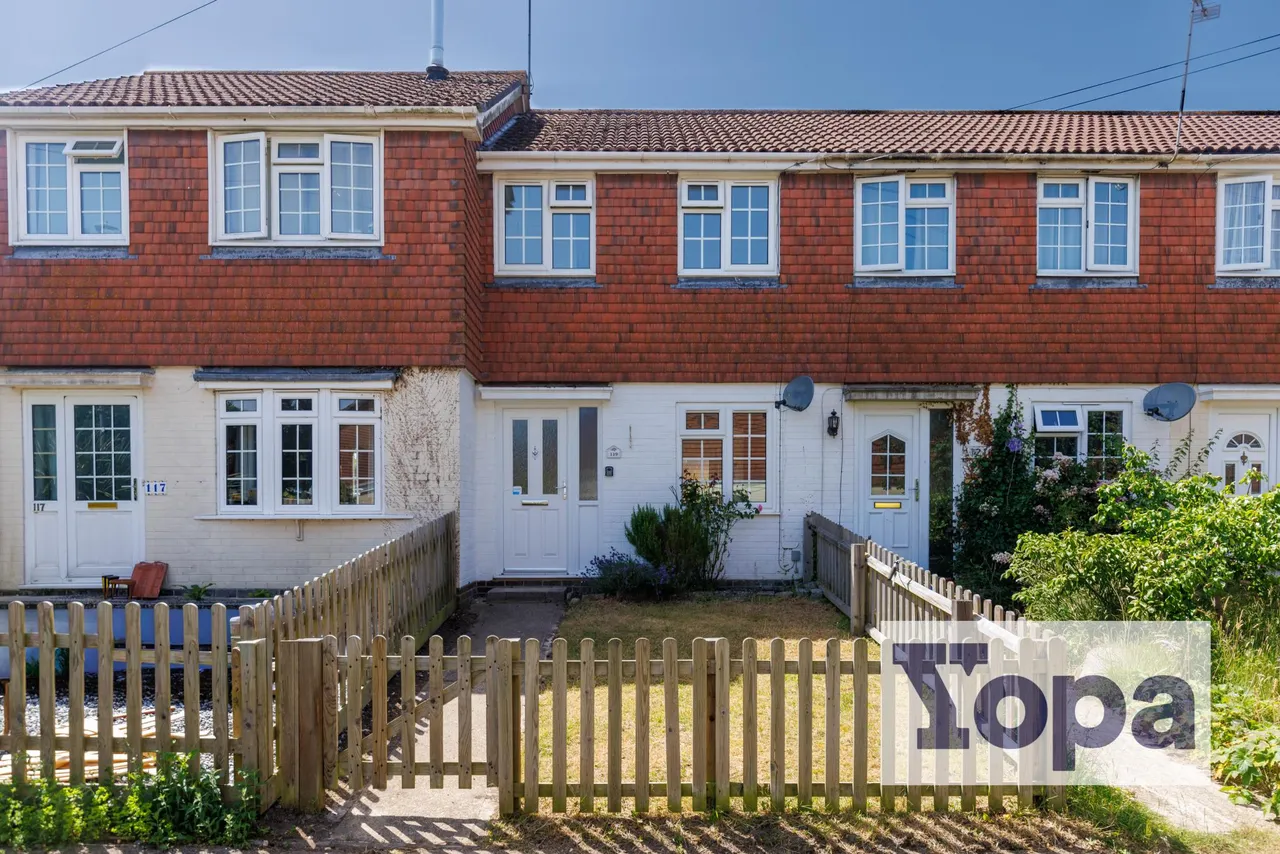 2 bed house for sale, Owls Road, Verwood, BH31