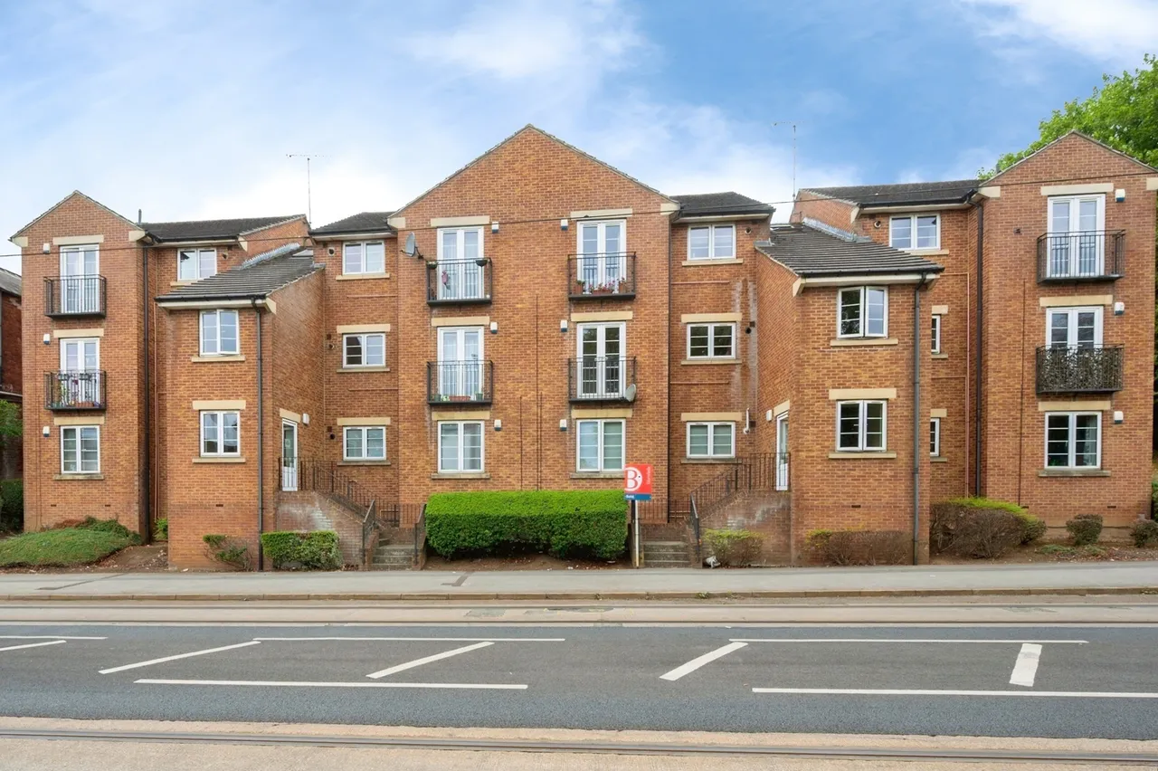 2 bed flat for sale — Langsett Road, Sheffield, S6