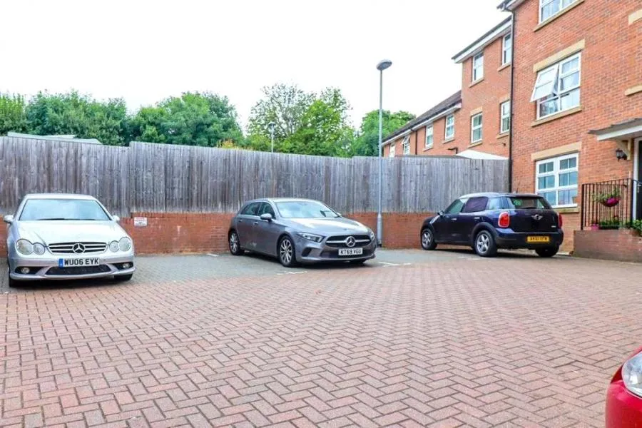 Crouch Gardens, Buntingford, SG9, photo 12