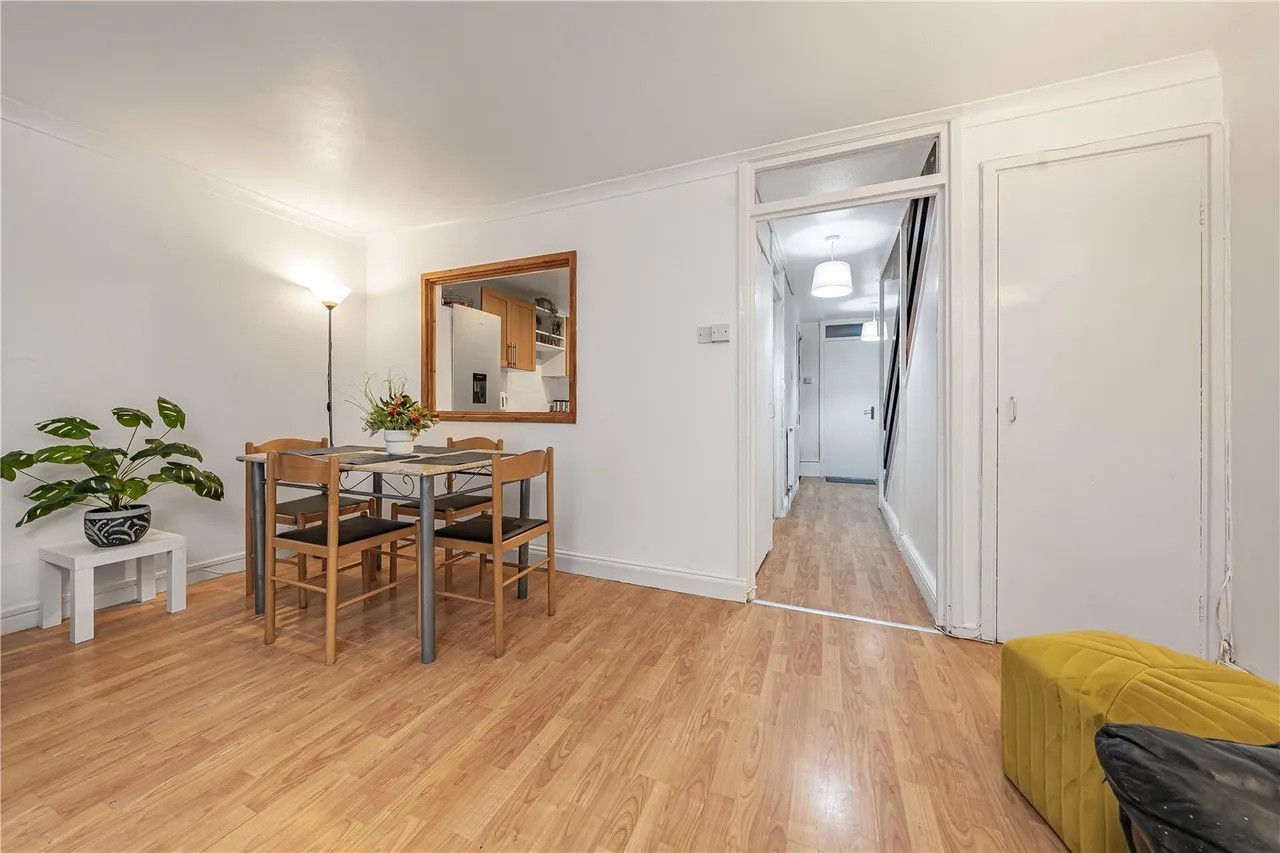 Pottery Road, Brentford, TW8, photo 4