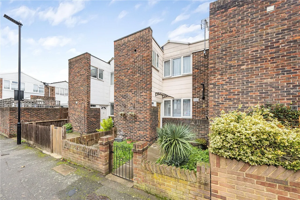 Pottery Road, Brentford, TW8, photo 19