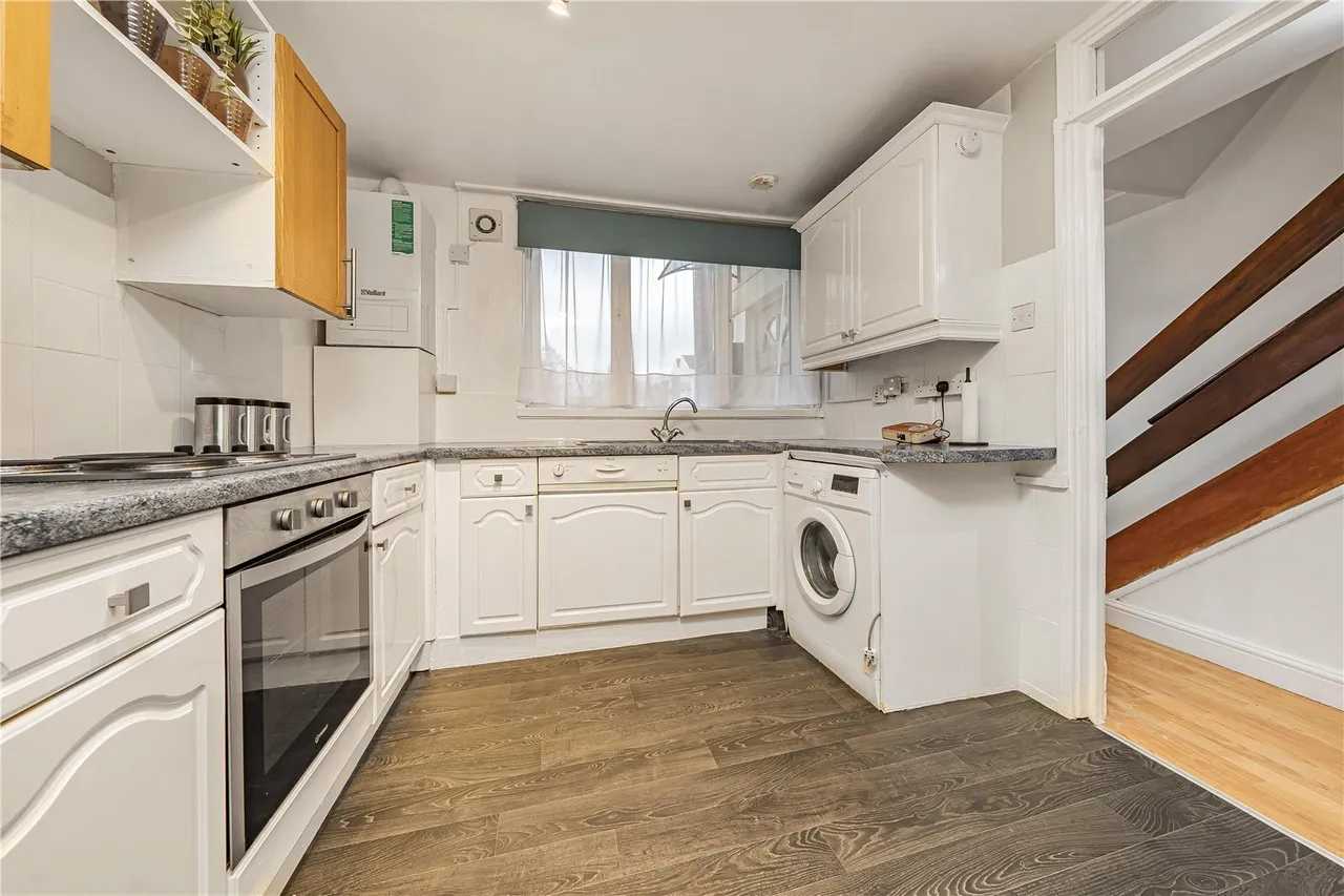 Pottery Road, Brentford, TW8, photo 11