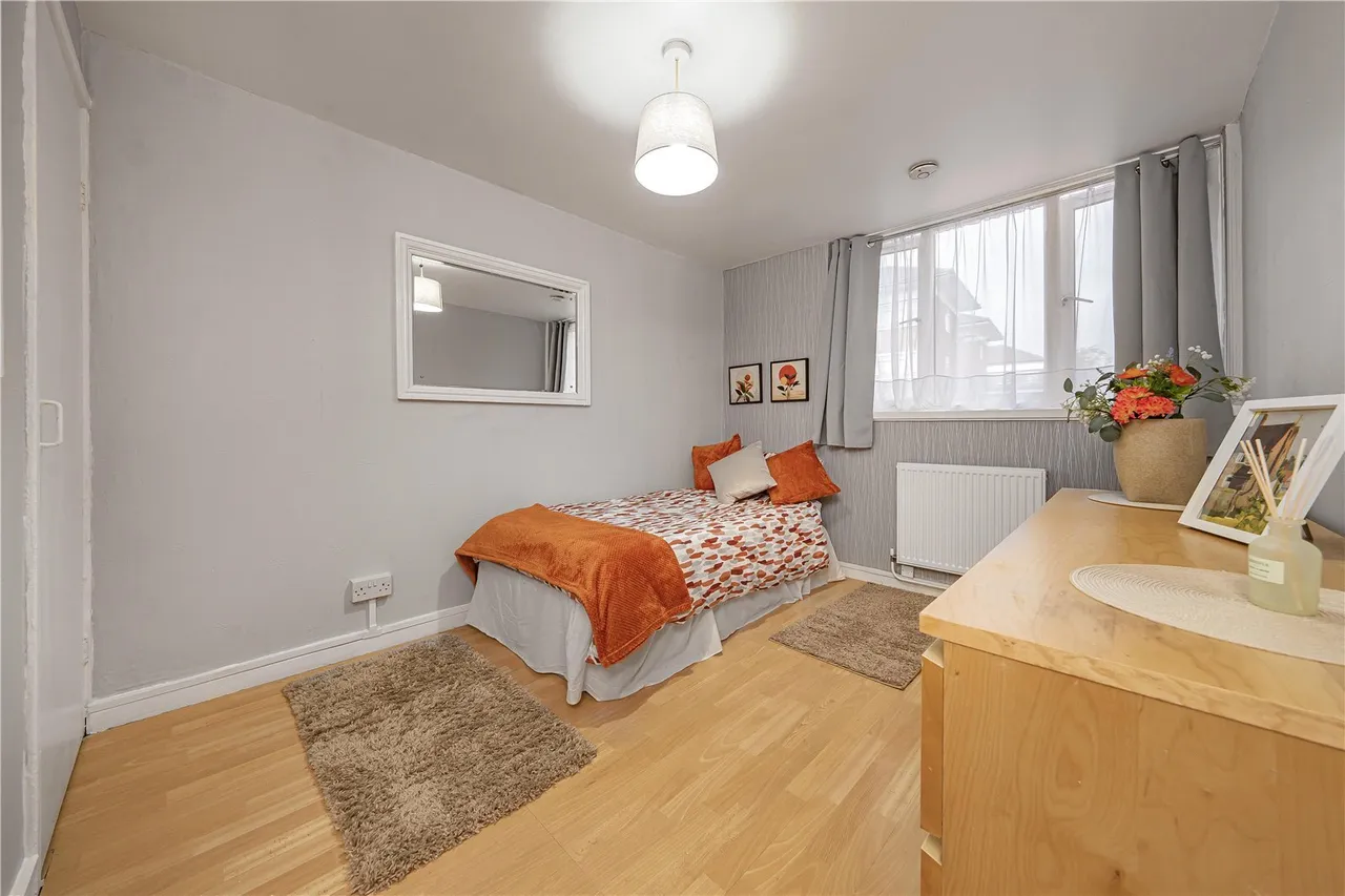 Pottery Road, Brentford, TW8, photo 15