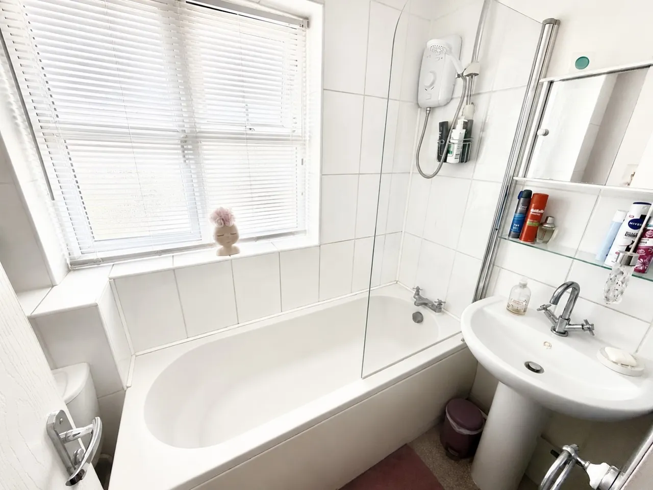 Windermere Close, Surrey Egham, TW20, photo 5