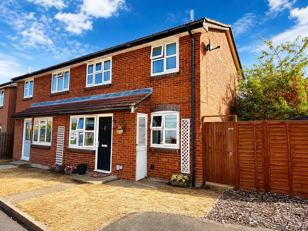 1 bed house for sale, Windermere Close, Surrey Egham, TW20