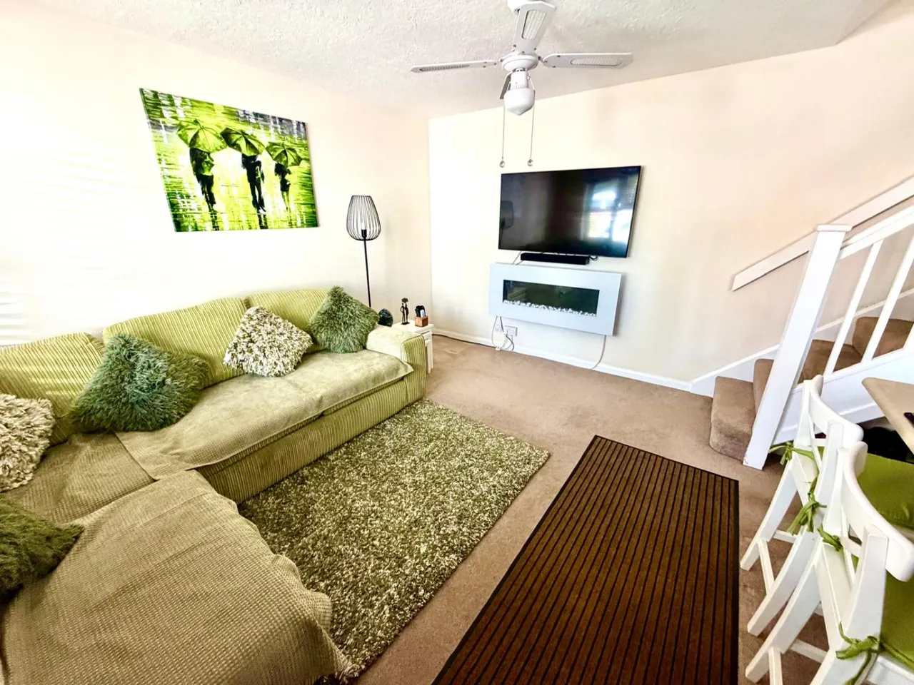 Windermere Close, Surrey Egham, TW20, photo 2