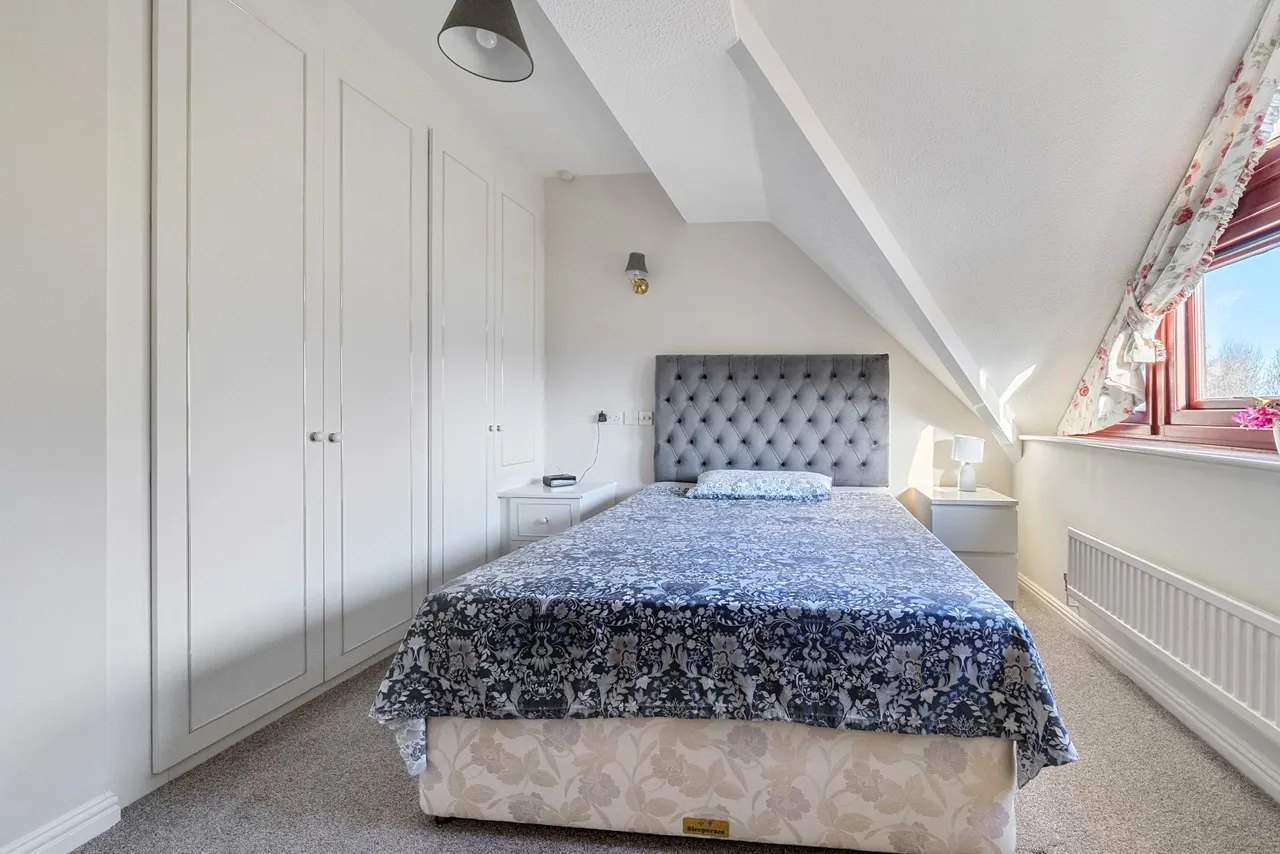 Palace Gate, Odiham, Hook, RG29 1JZ, photo 7
