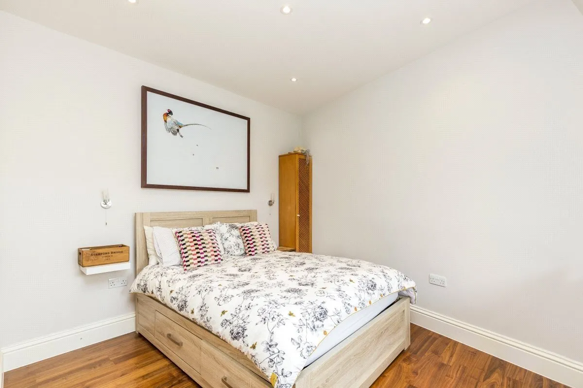 Lavender Hill, London, SW11, photo 4