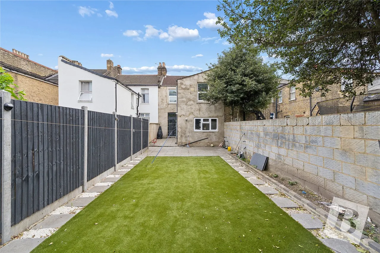 Sebert Road, London, E7, photo 10
