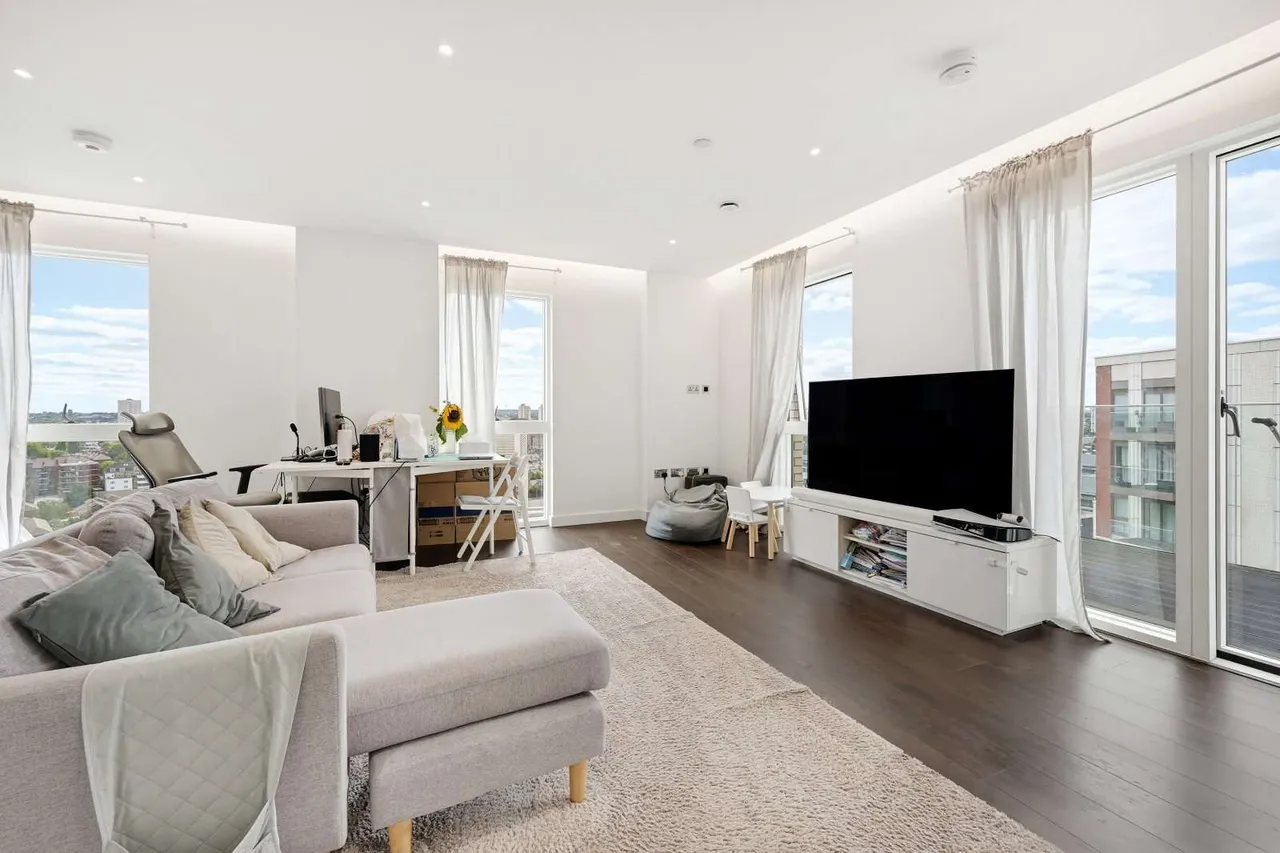 Malthouse Road, London, SW11, photo 10