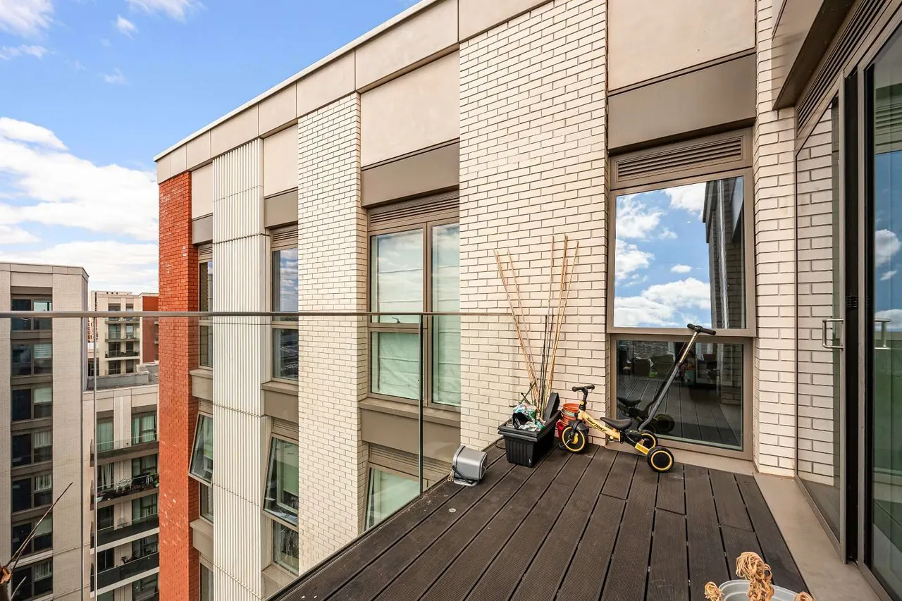 Malthouse Road, London, SW11, photo 16