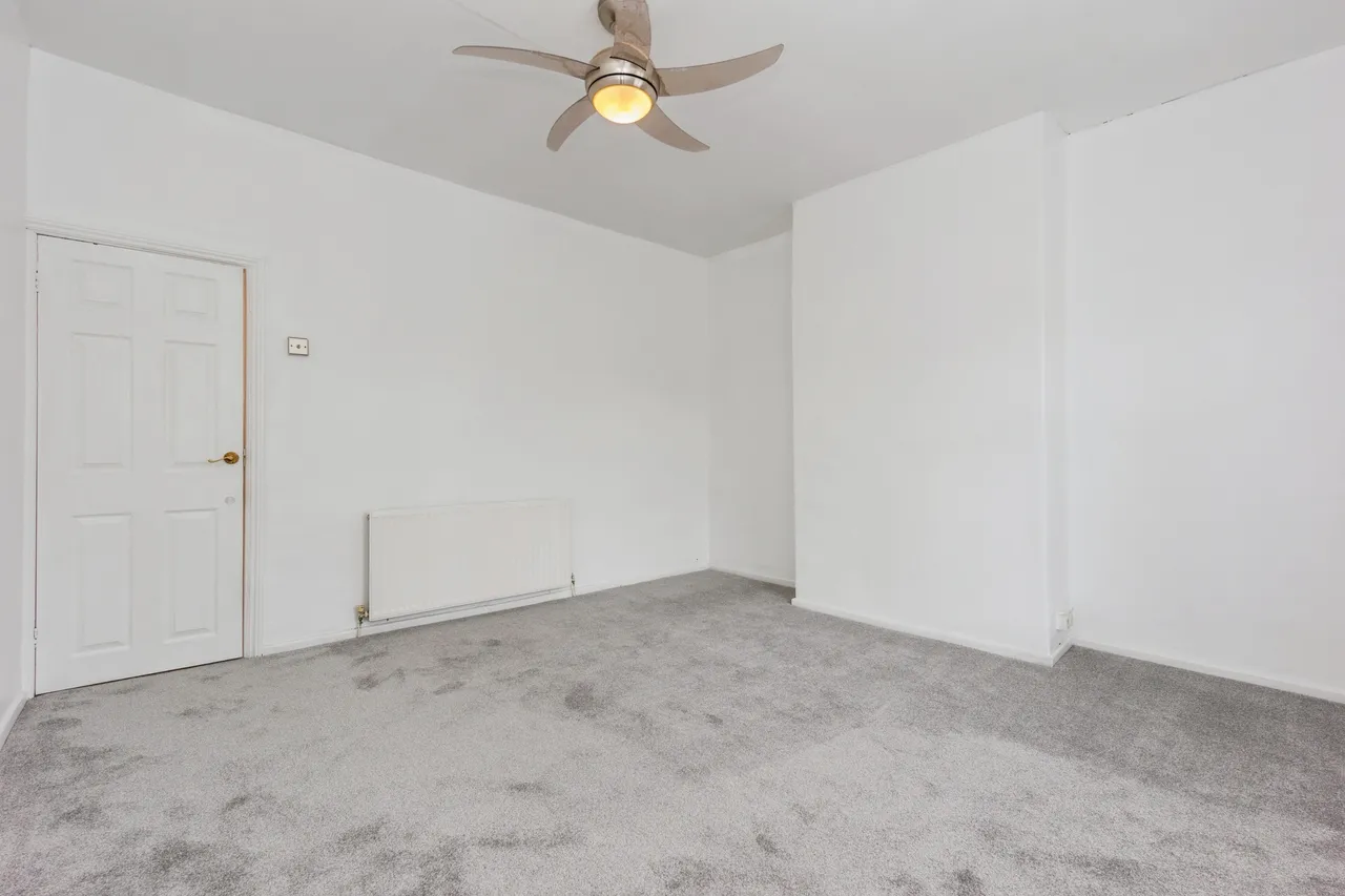 Kings Road, Ashton-Under-Lyne, OL6, photo 12