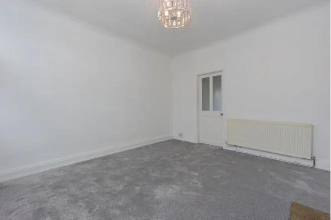 Kings Road, Ashton-Under-Lyne, OL6, photo 7