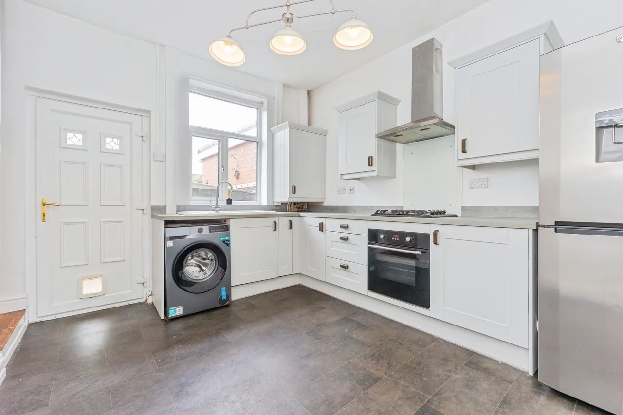 Kings Road, Ashton-Under-Lyne, OL6, photo 2
