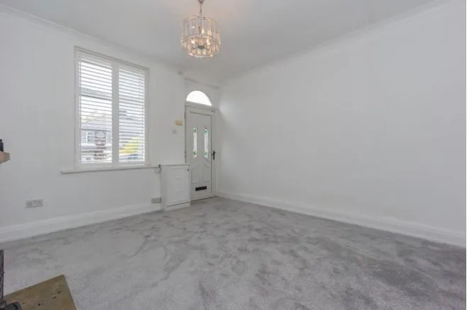 Kings Road, Ashton-Under-Lyne, OL6, photo 4