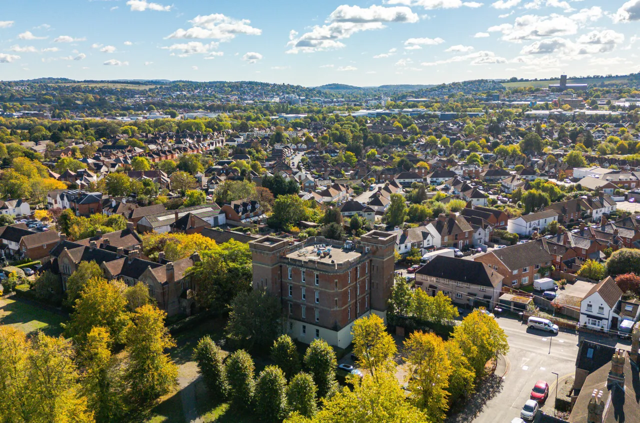 Cardwells Keep, Guildford, GU2, photo 33