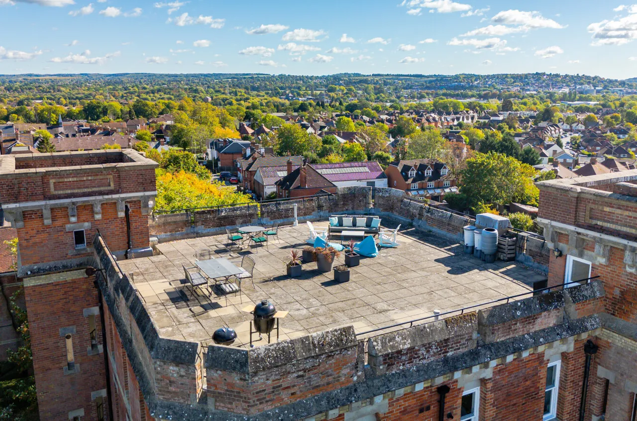 Cardwells Keep, Guildford, GU2, photo 24