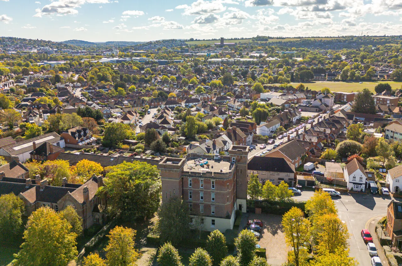 Cardwells Keep, Guildford, GU2, photo 31