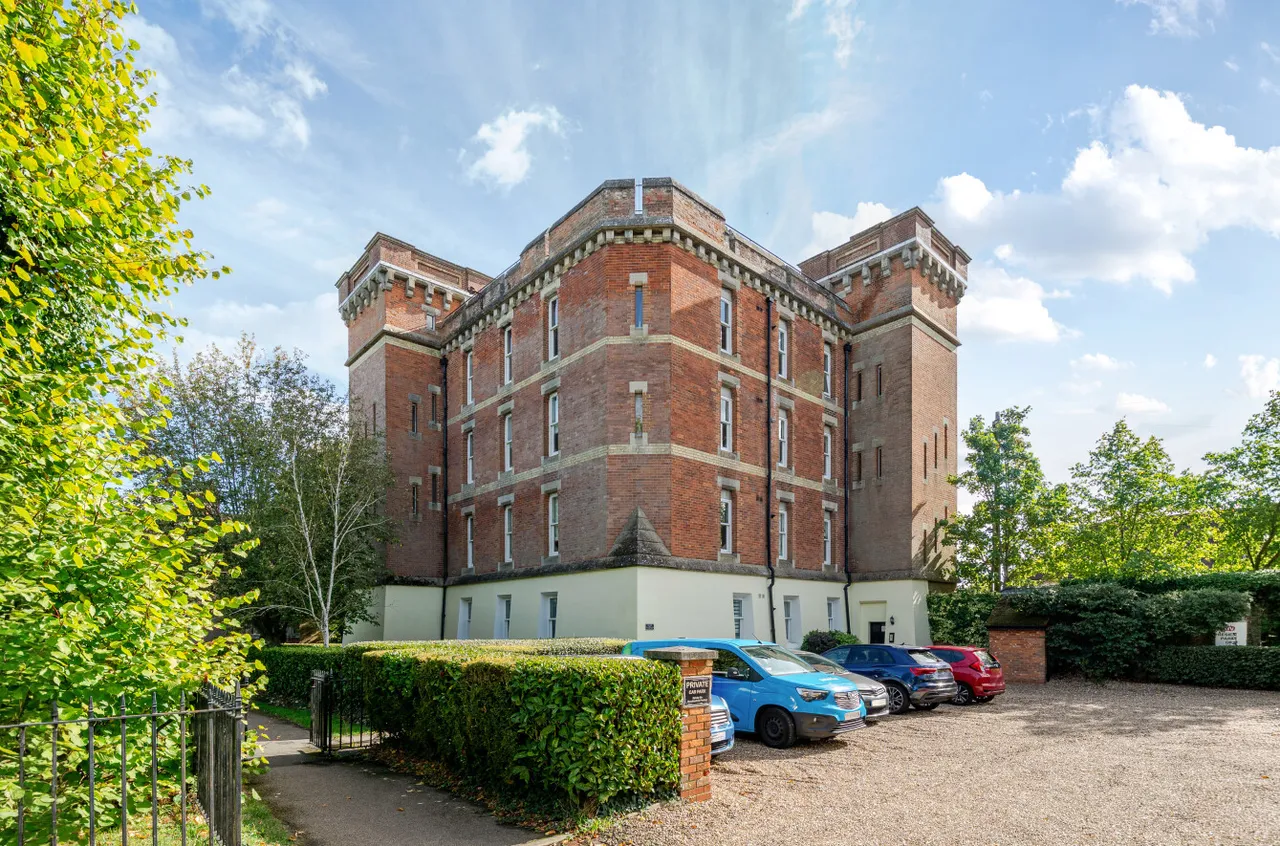 Cardwells Keep, Guildford, GU2, photo 36
