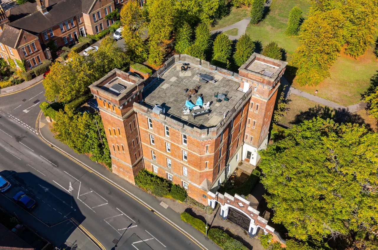 Cardwells Keep, Guildford, GU2, photo 30
