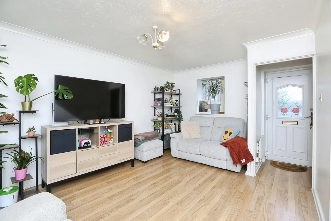 The Willows, Kemsley, Sittingbourne, Kent, ME10, photo 2