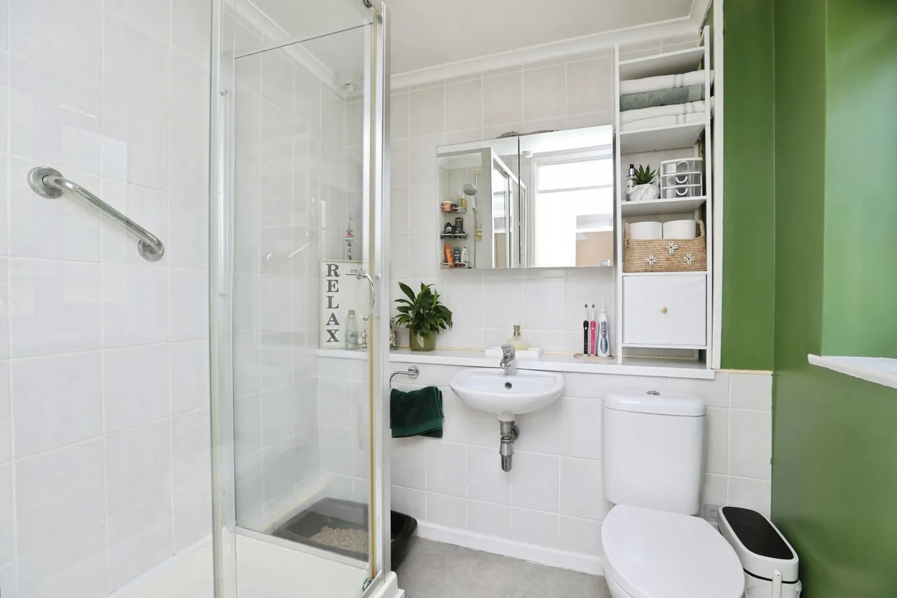 The Willows, Kemsley, Sittingbourne, Kent, ME10, photo 7