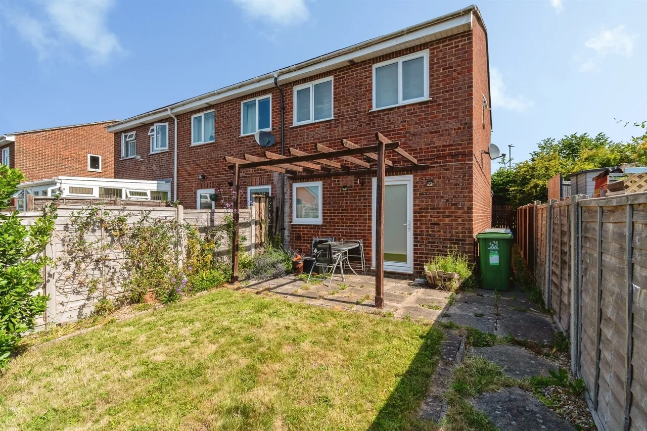 Malvern Close, Melksham, SN12, photo 13