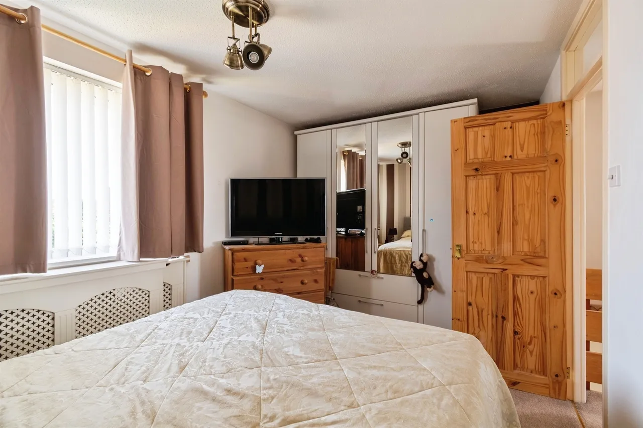 Malvern Close, Melksham, SN12, photo 9