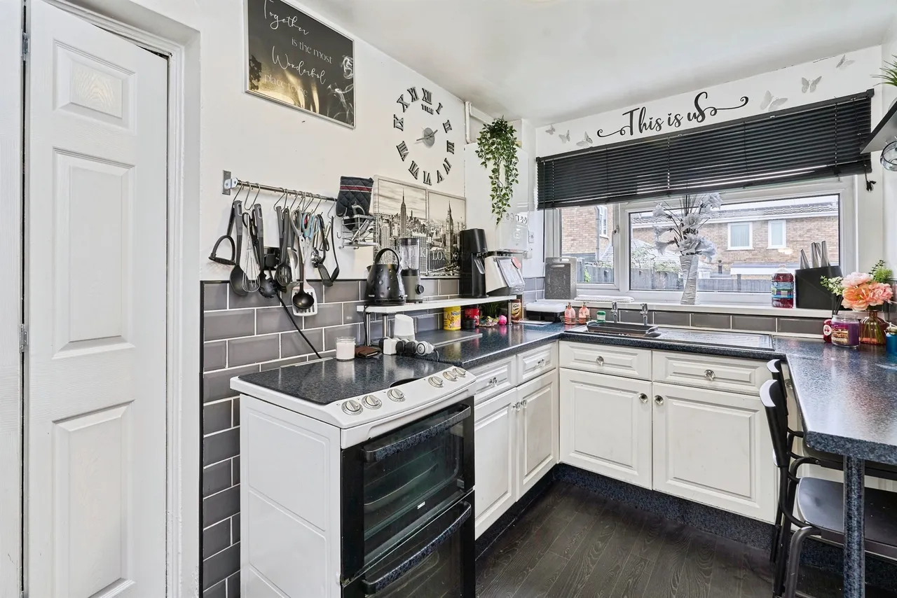 Myrtle Terrace, Tipton, DY4, photo 17