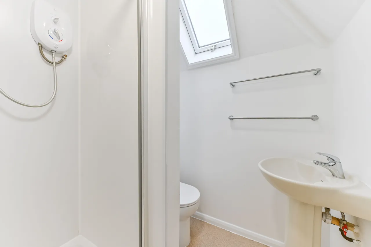 Purley, CR8, photo 16