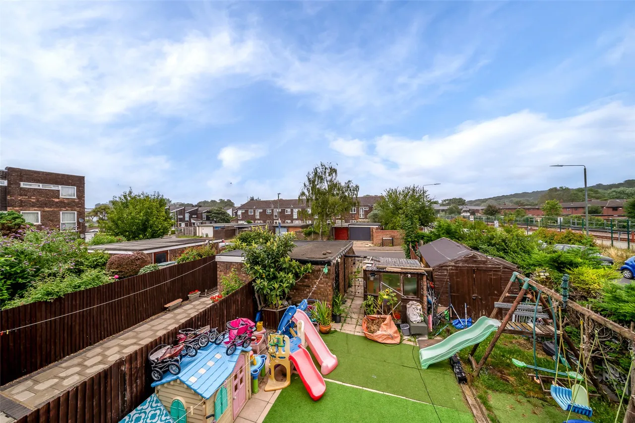 Tanhurst Walk, Abbey Wood, SE2, photo 3