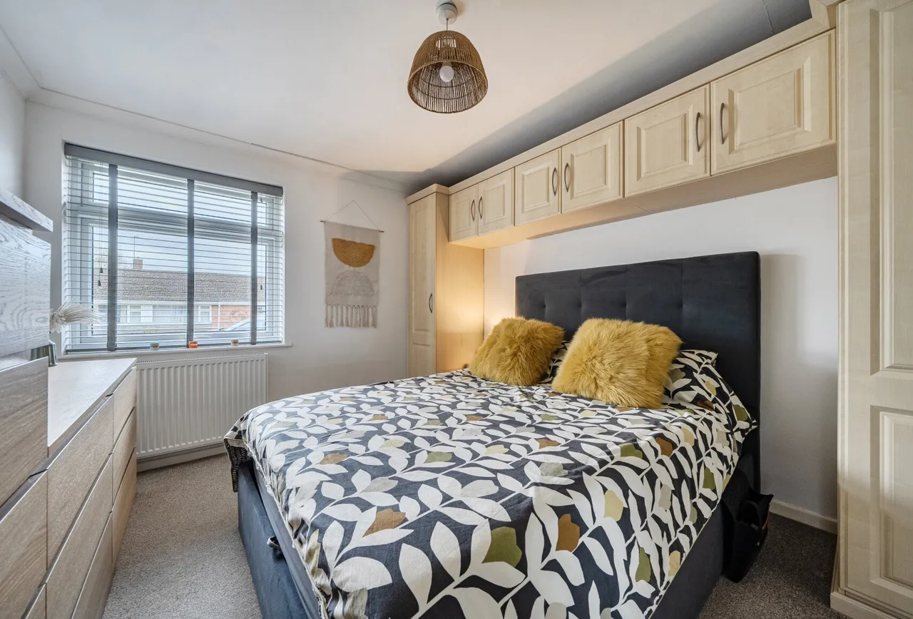 Gilder Road, Gloucestershire, Bishops Cleeve, GL52 8AY, photo 6