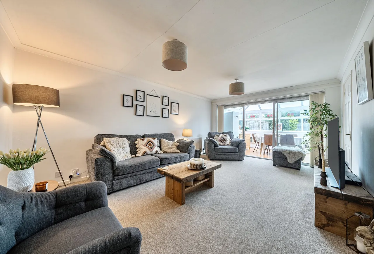 Gilder Road, Gloucestershire, Bishops Cleeve, GL52 8AY, photo 3