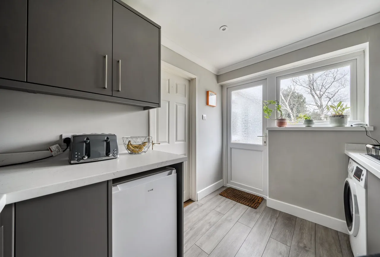 Gilder Road, Gloucestershire, Bishops Cleeve, GL52 8AY, photo 11
