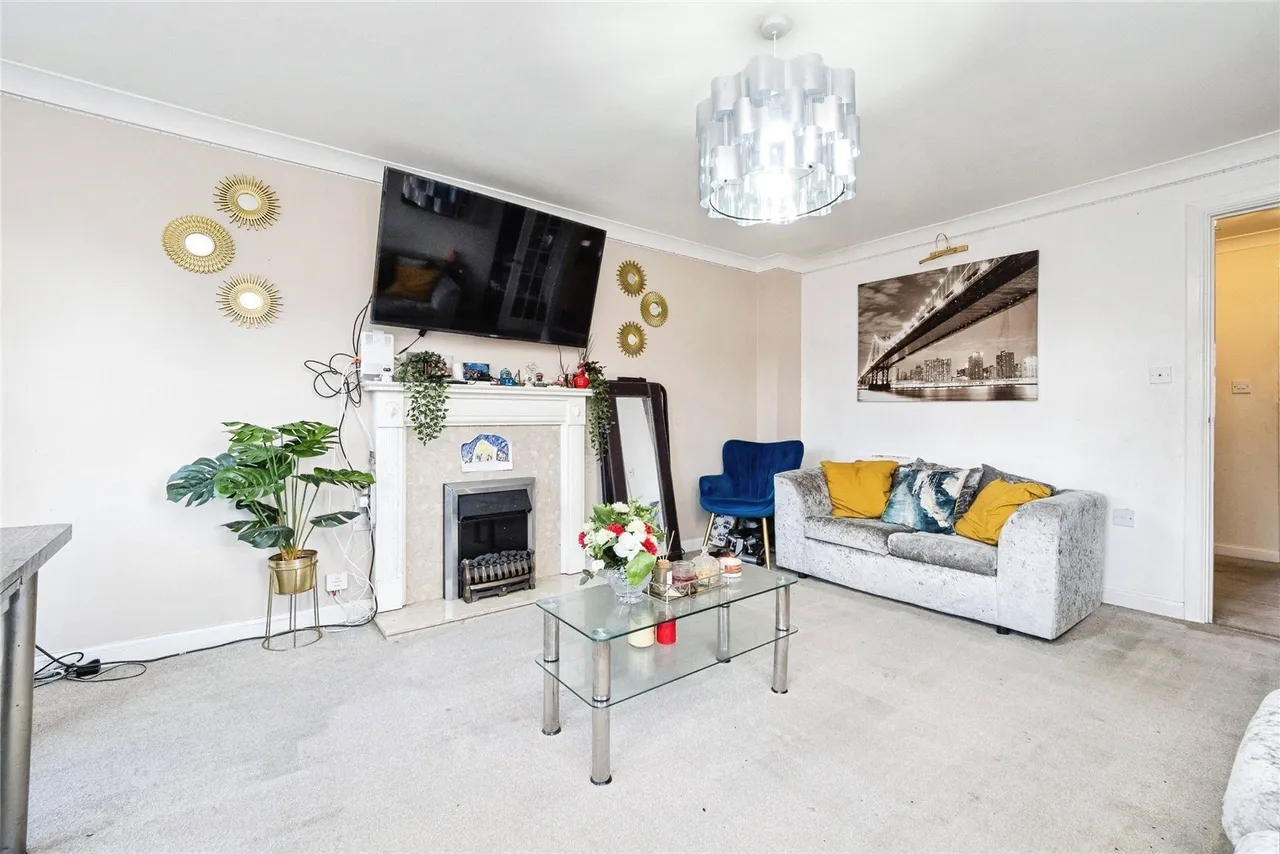 Frobisher Gardens, Chafford Hundred, RM16, photo 10