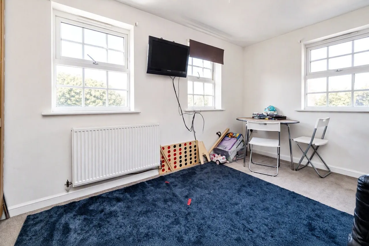 Frobisher Gardens, Chafford Hundred, RM16, photo 13