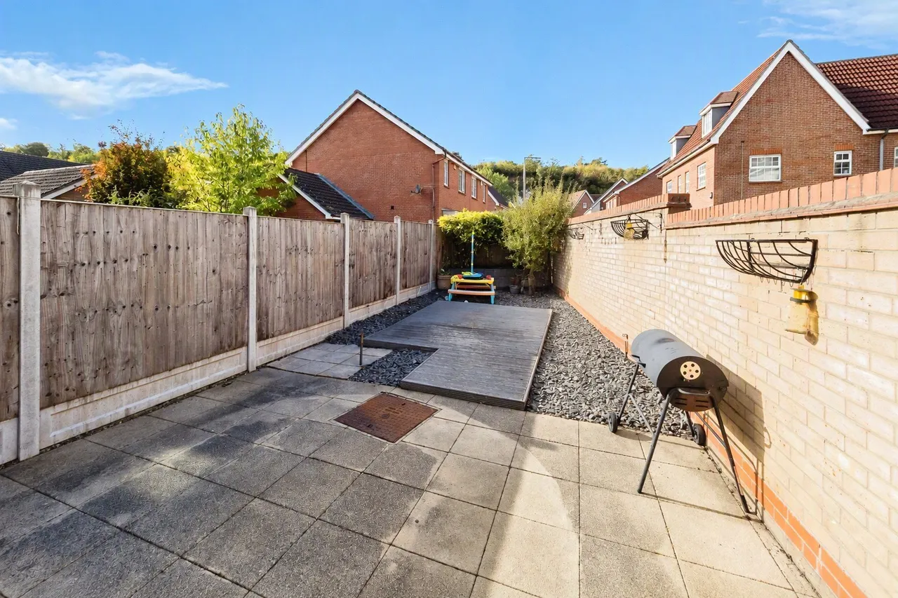 Frobisher Gardens, Chafford Hundred, RM16, photo 19