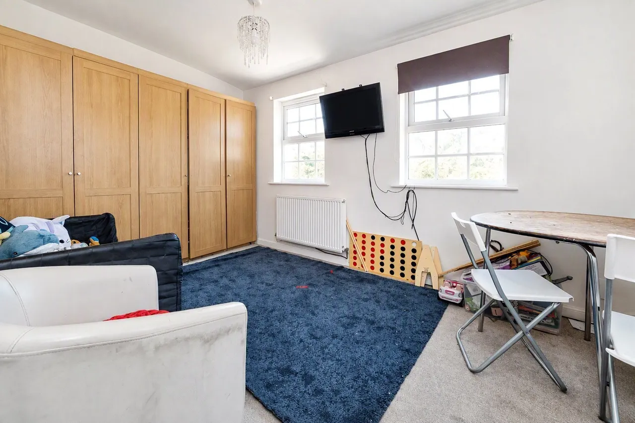 Frobisher Gardens, Chafford Hundred, RM16, photo 12