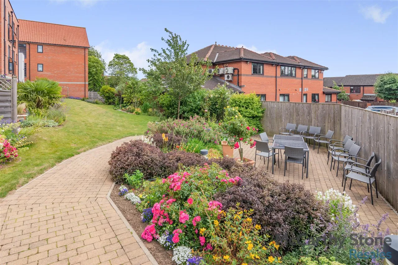 Devonshire Avenue, Roundhay, LS8, photo 15