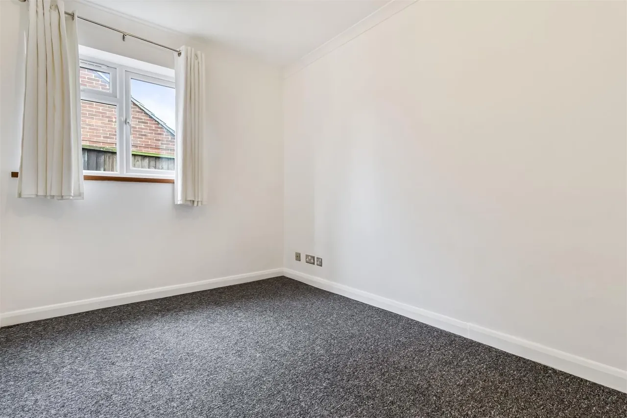 Hurley Road, Worthing, photo 8