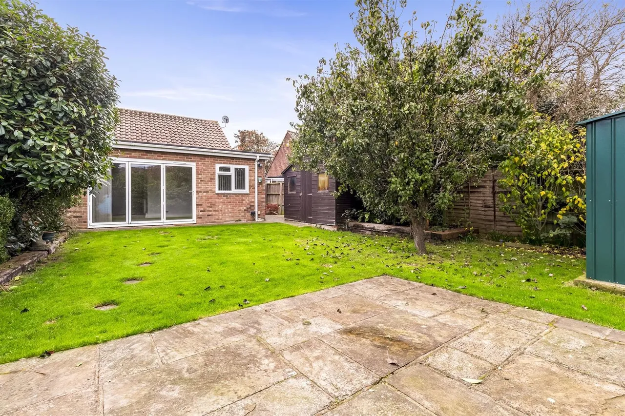 Hurley Road, Worthing, photo 16