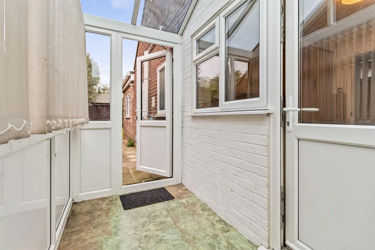 Hurley Road, Worthing, photo 13