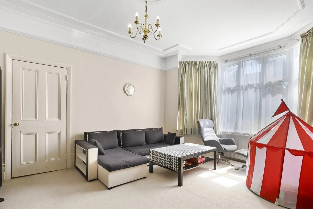 Victoria Road, Chingford, photo 4