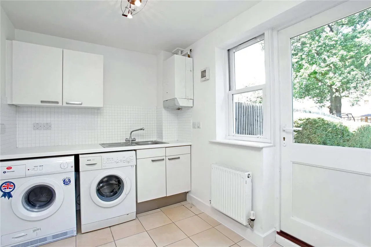 Longbourn, Imperial Park, Imperial Road, Windsor, SL4 3TN, photo 5