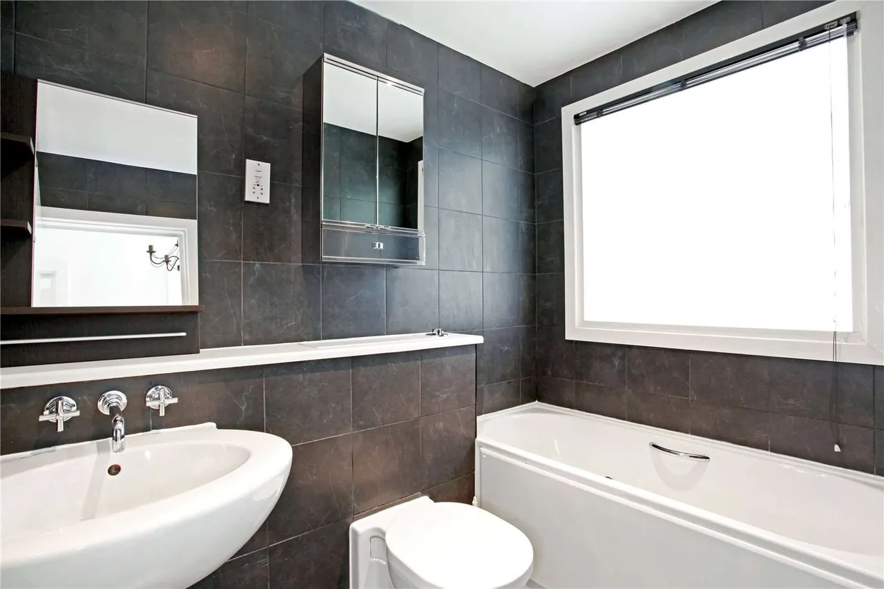 Longbourn, Imperial Park, Imperial Road, Windsor, SL4 3TN, photo 10
