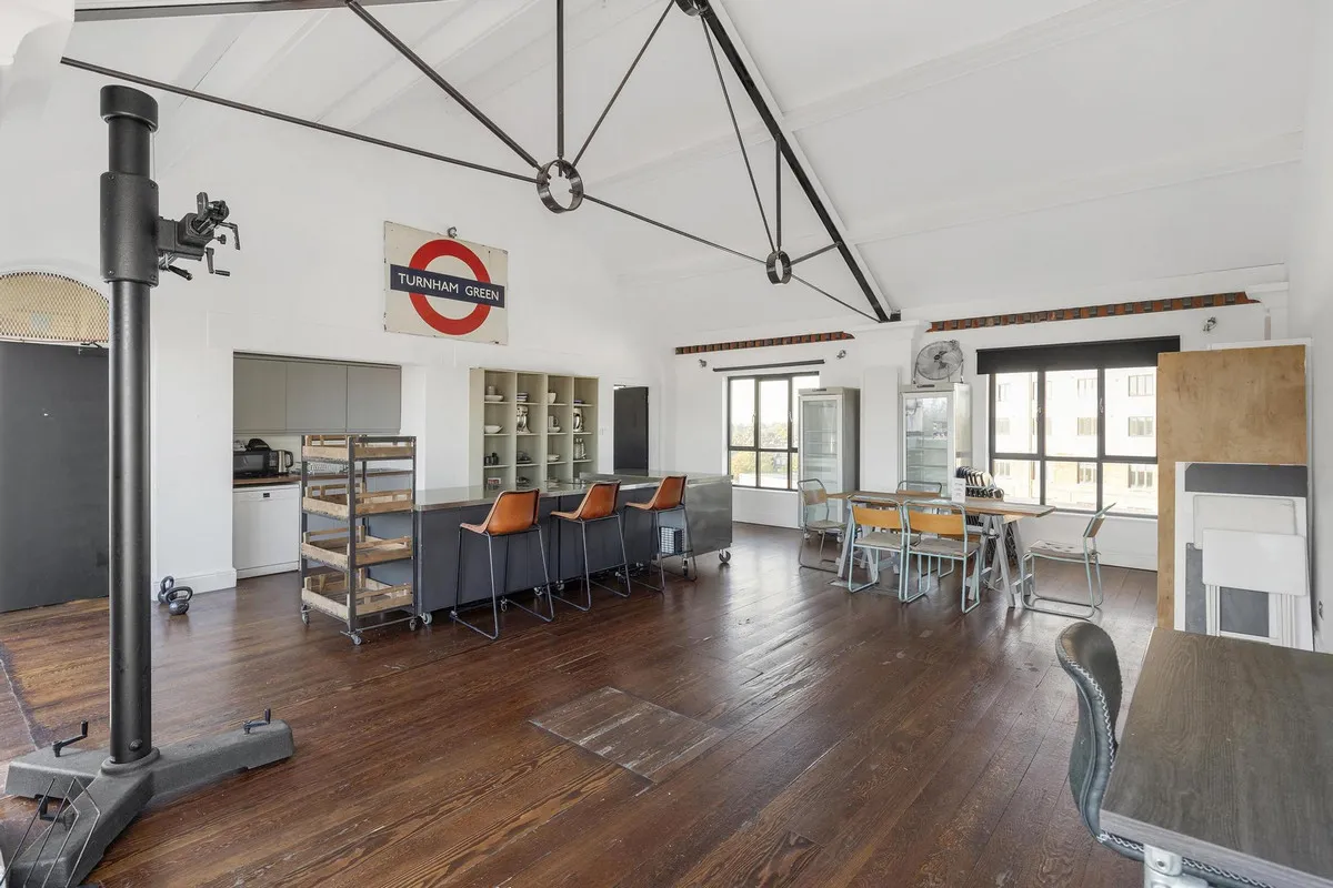 Warple Way, London, W3, photo 3