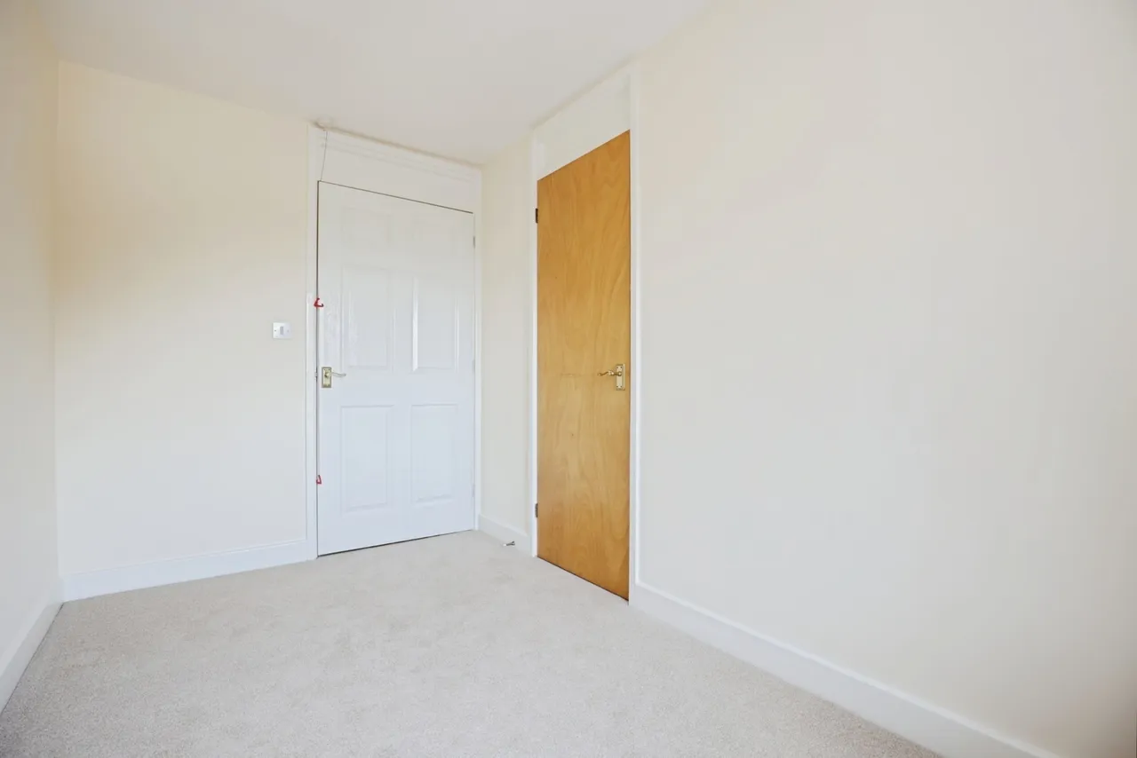 Knights Lane, Tiddington, CV37, photo 13