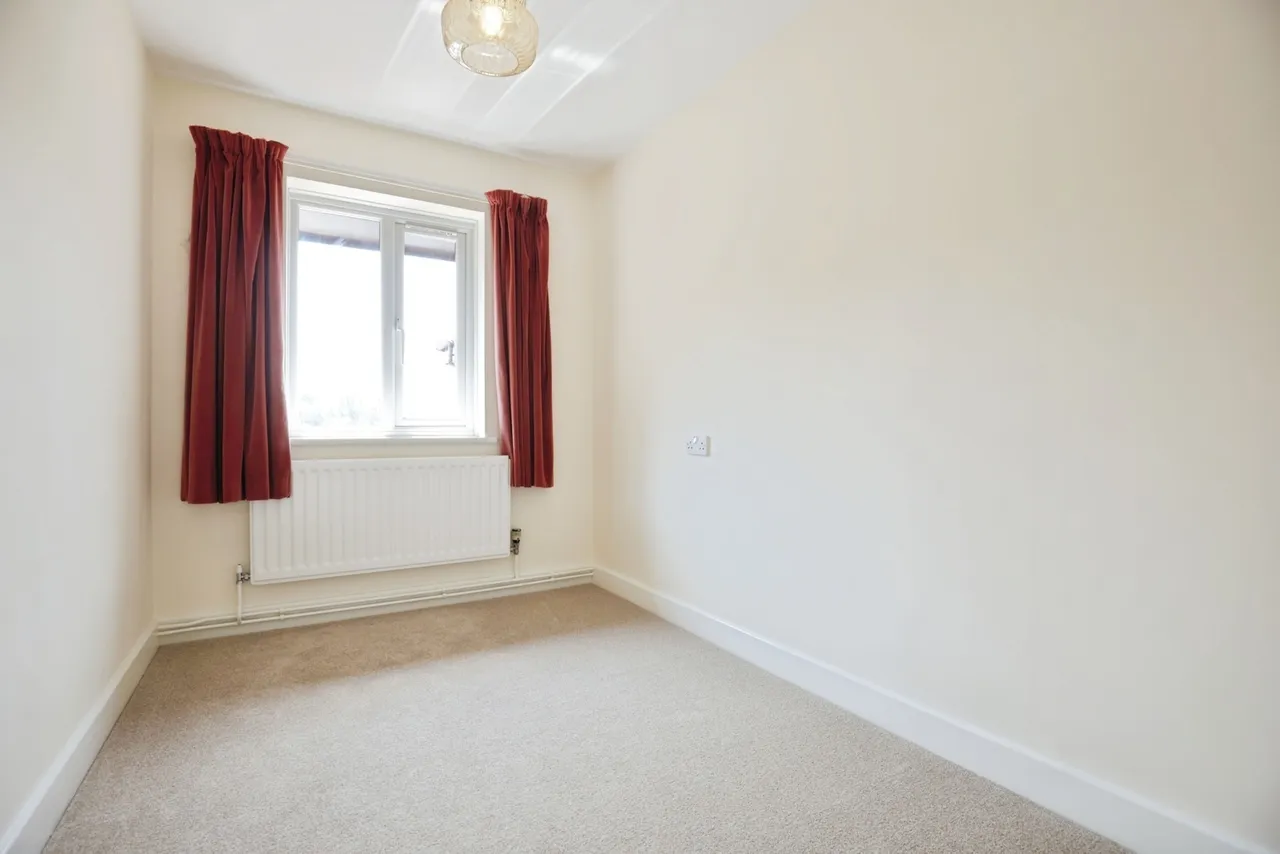 Knights Lane, Tiddington, CV37, photo 12